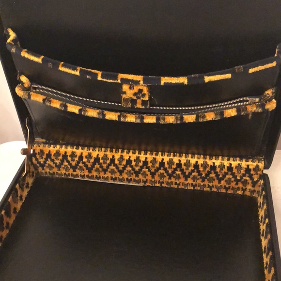 Trendy Rare Vintage Black & Mustard Briefcase🎊 - Picture 9 of 15